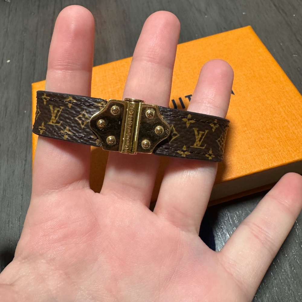 Louis Vuitton Bracelet - Picture 2 of 6